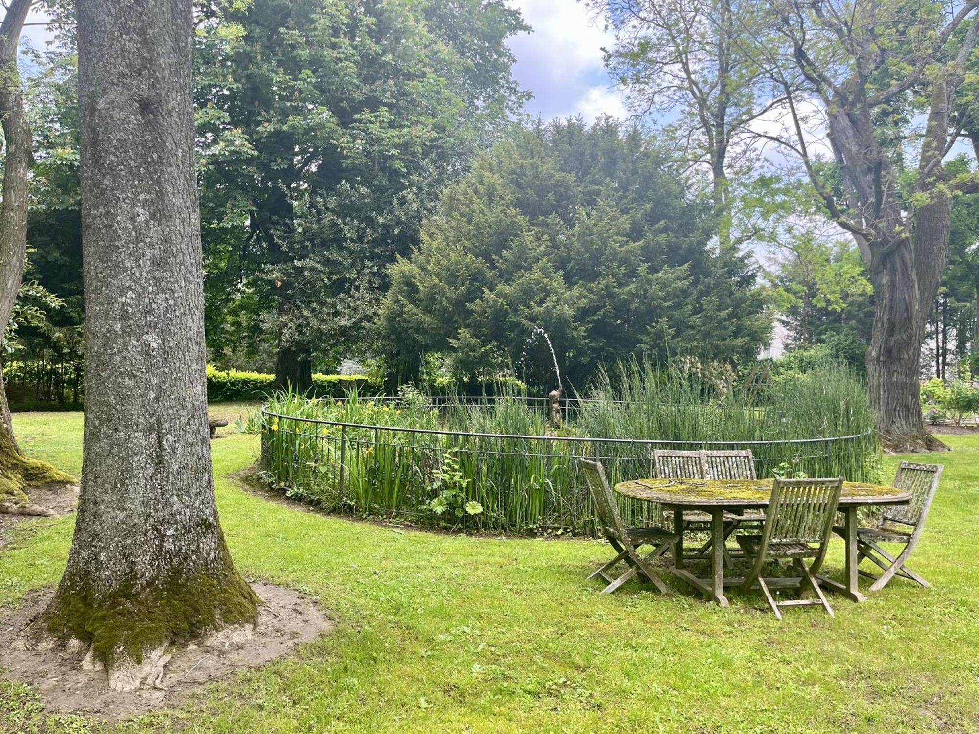 Domaine De Bellescize Hotel Chasselay Bagian luar foto