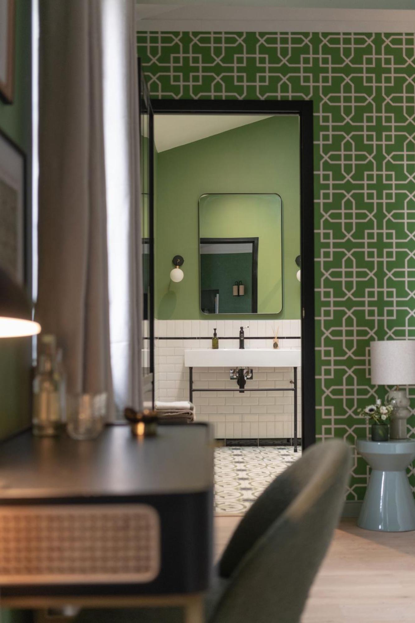 Domaine De Bellescize Hotel Chasselay Bagian luar foto