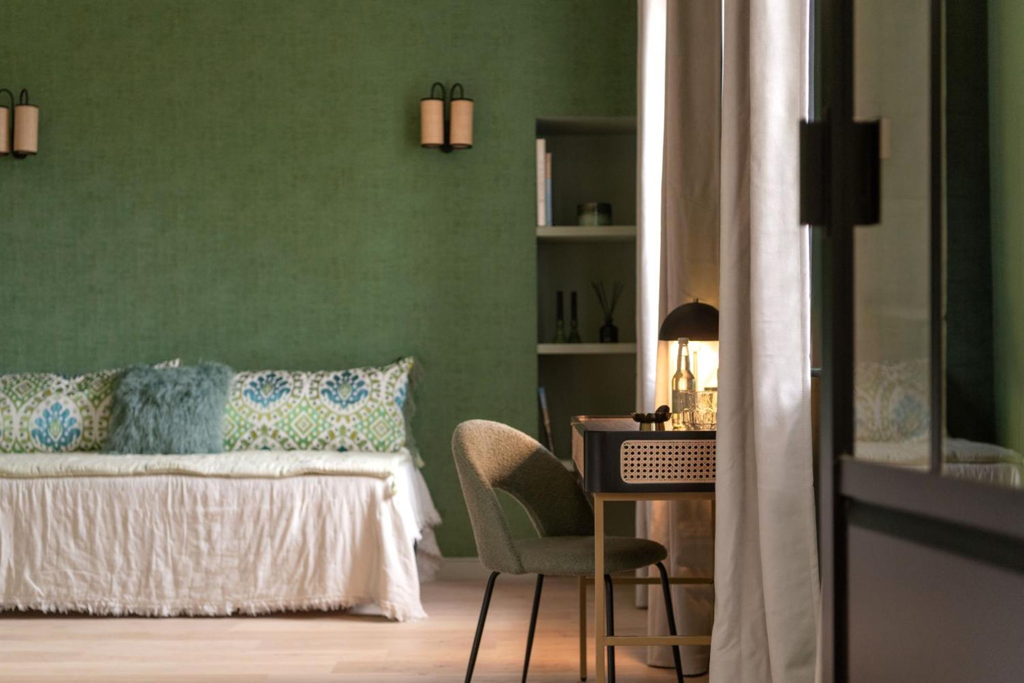 Domaine De Bellescize Hotel Chasselay Bagian luar foto