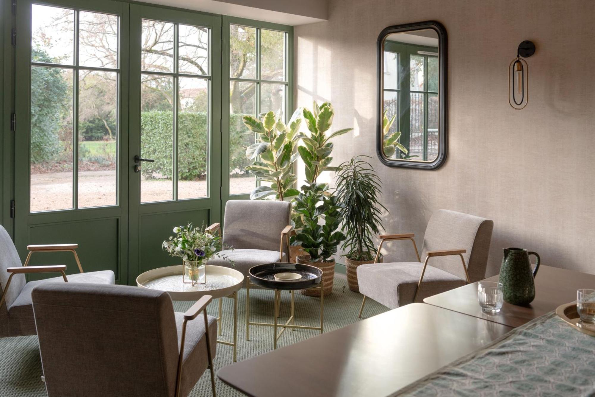 Domaine De Bellescize Hotel Chasselay Bagian luar foto